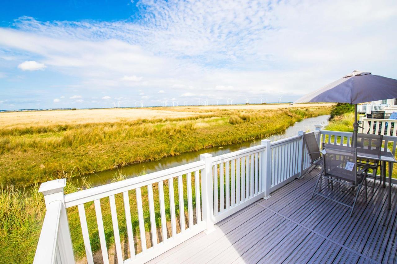 River Lodge Platinum Plus Holiday Home With River Views, Free Wifi & Netflix Camber Luaran gambar