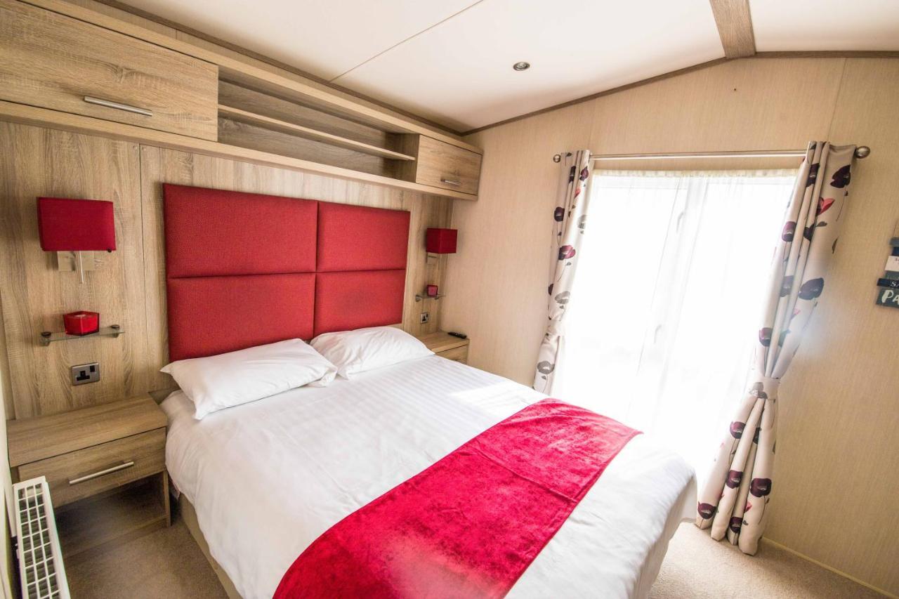 River Lodge Platinum Plus Holiday Home With River Views, Free Wifi & Netflix Camber Luaran gambar