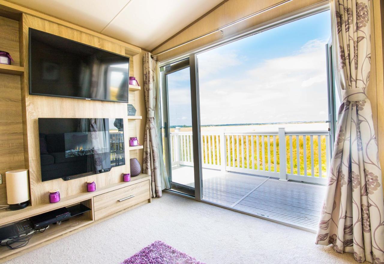 River Lodge Platinum Plus Holiday Home With River Views, Free Wifi & Netflix Camber Luaran gambar